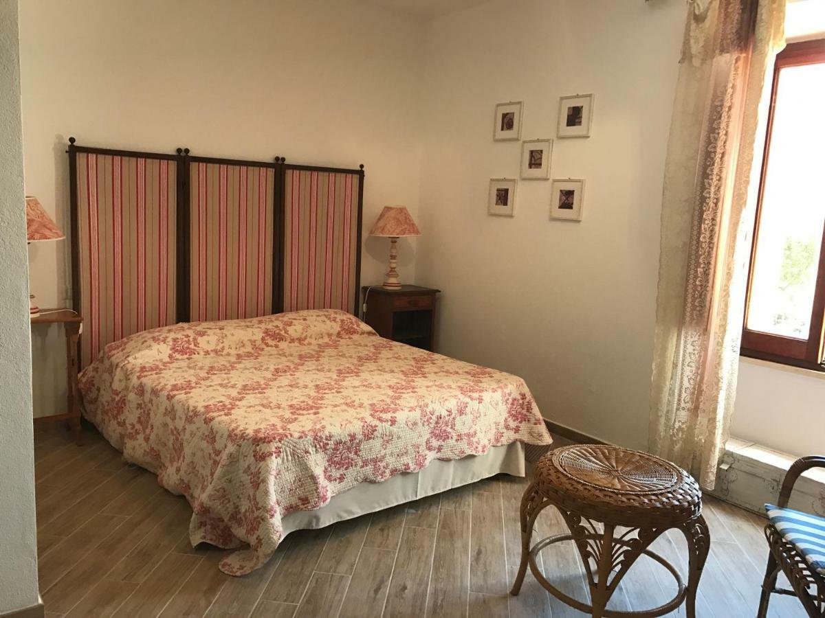 Le 25 Tartarughe Bed & Breakfast Santa Teresa Gallura Exterior photo